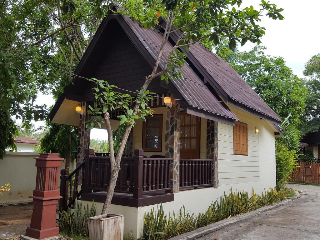 Prachuap Garden View Resort Prachuap Khiri Khan Exterior photo